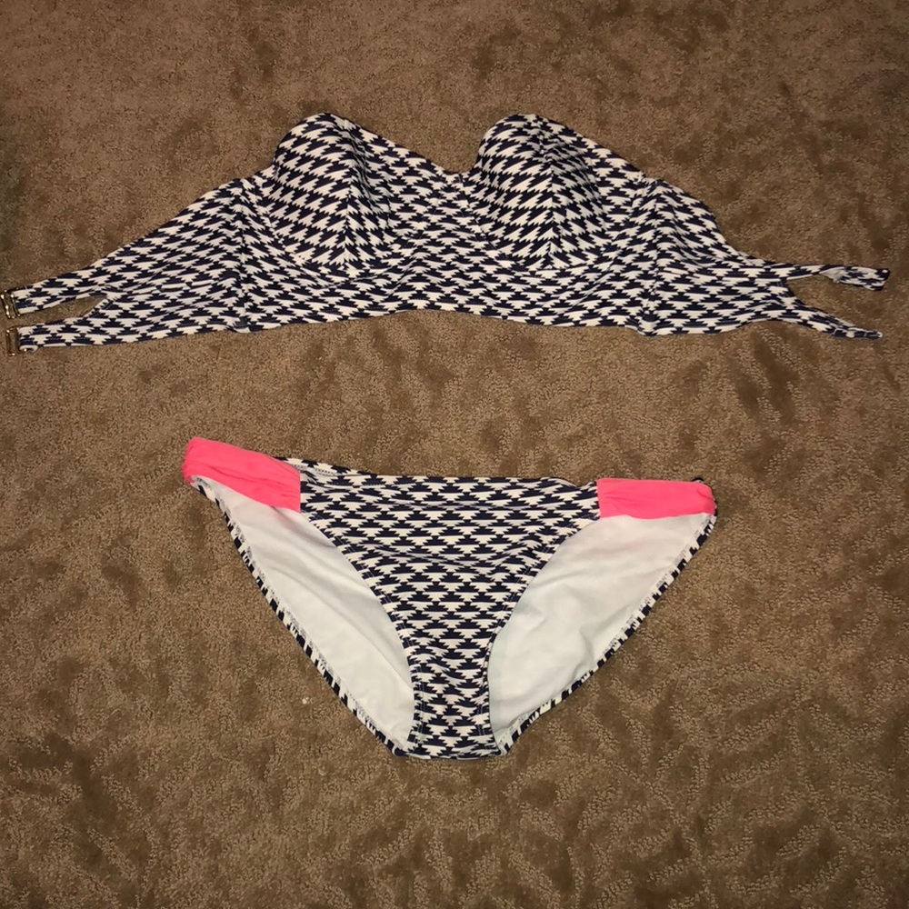 White and navy chevron bikini